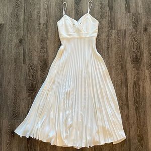 Lovers + friends x REVOLVE Catalina Pleated Midi